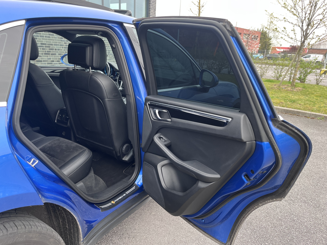 Porsche Macan — 31
