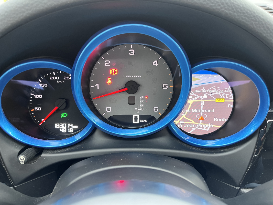 Porsche Macan — 20