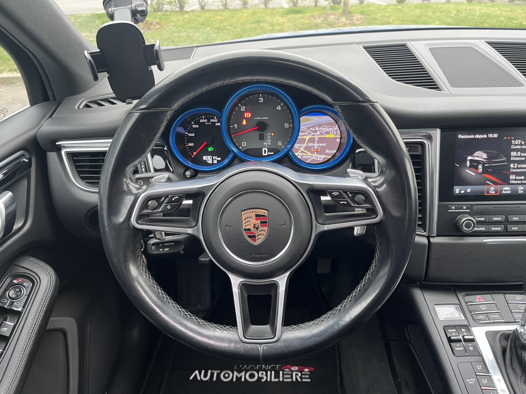 Porsche Macan — 19