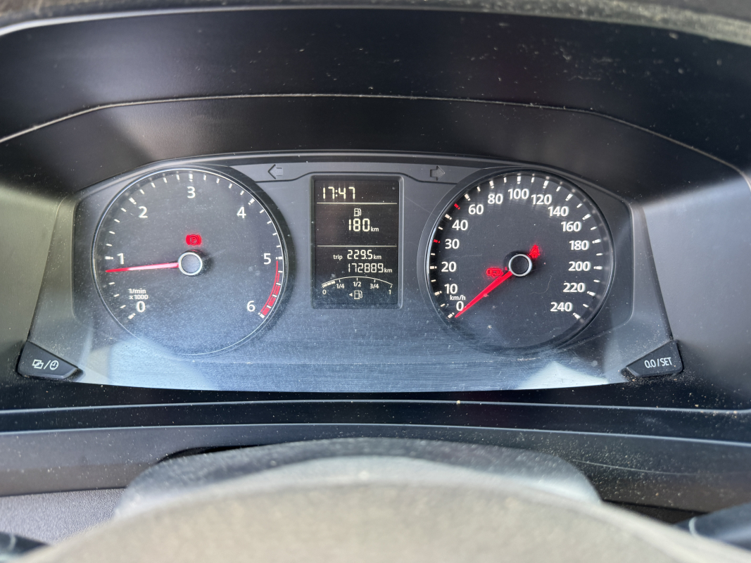 Volkswagen Transporter — 12
