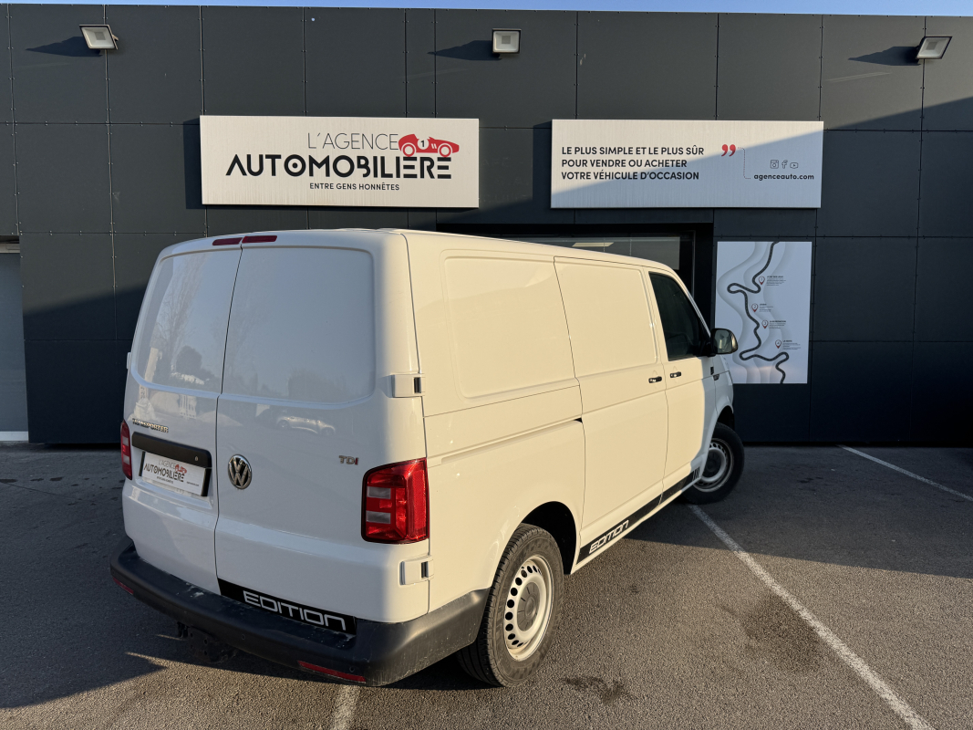 Volkswagen Transporter — 2