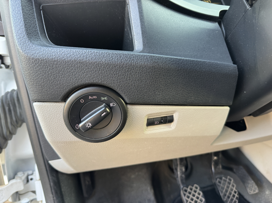 Volkswagen Transporter — 10