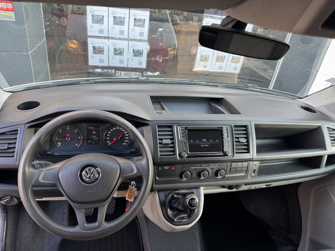 Volkswagen Transporter — 8