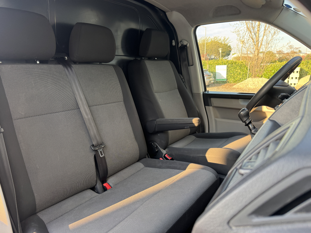 Volkswagen Transporter — 17