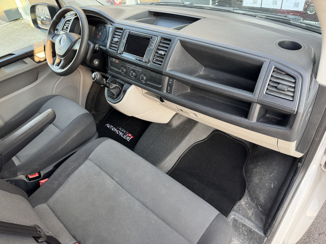 Volkswagen Transporter — 16
