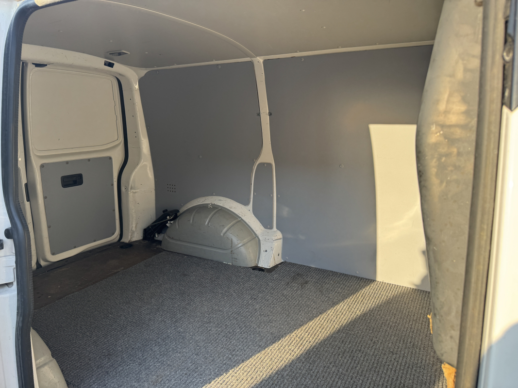 Volkswagen Transporter — 22