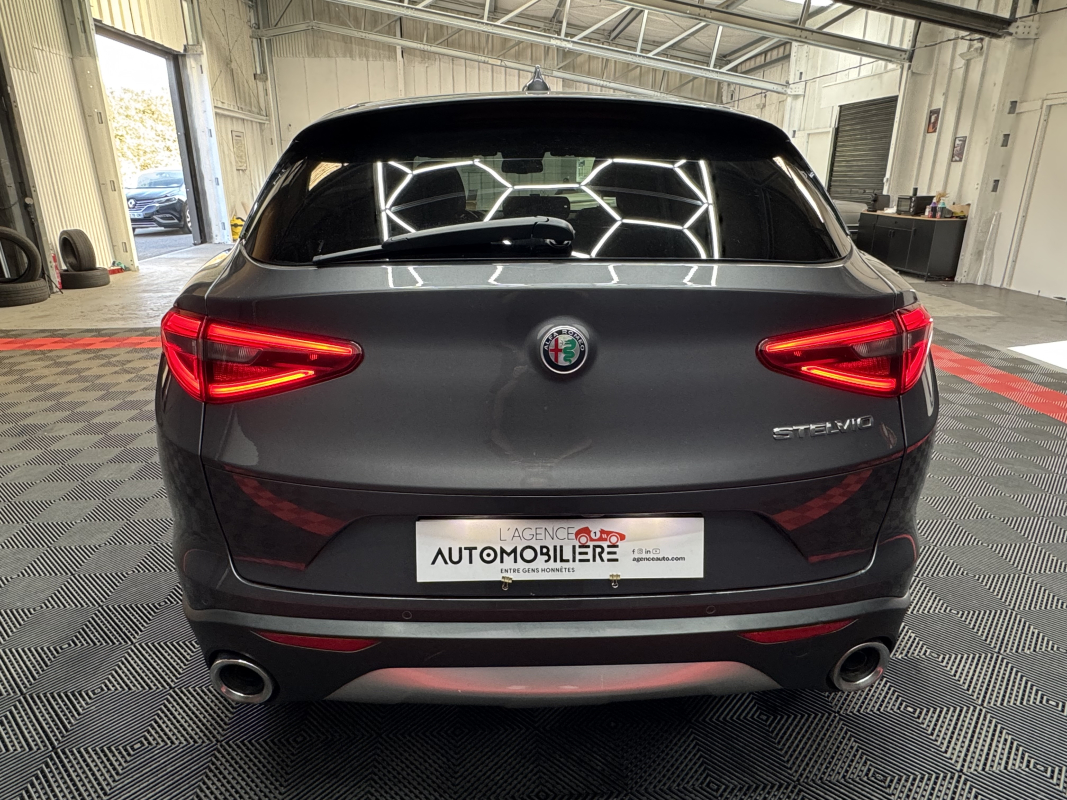 Alfa Romeo STELVIO — 5