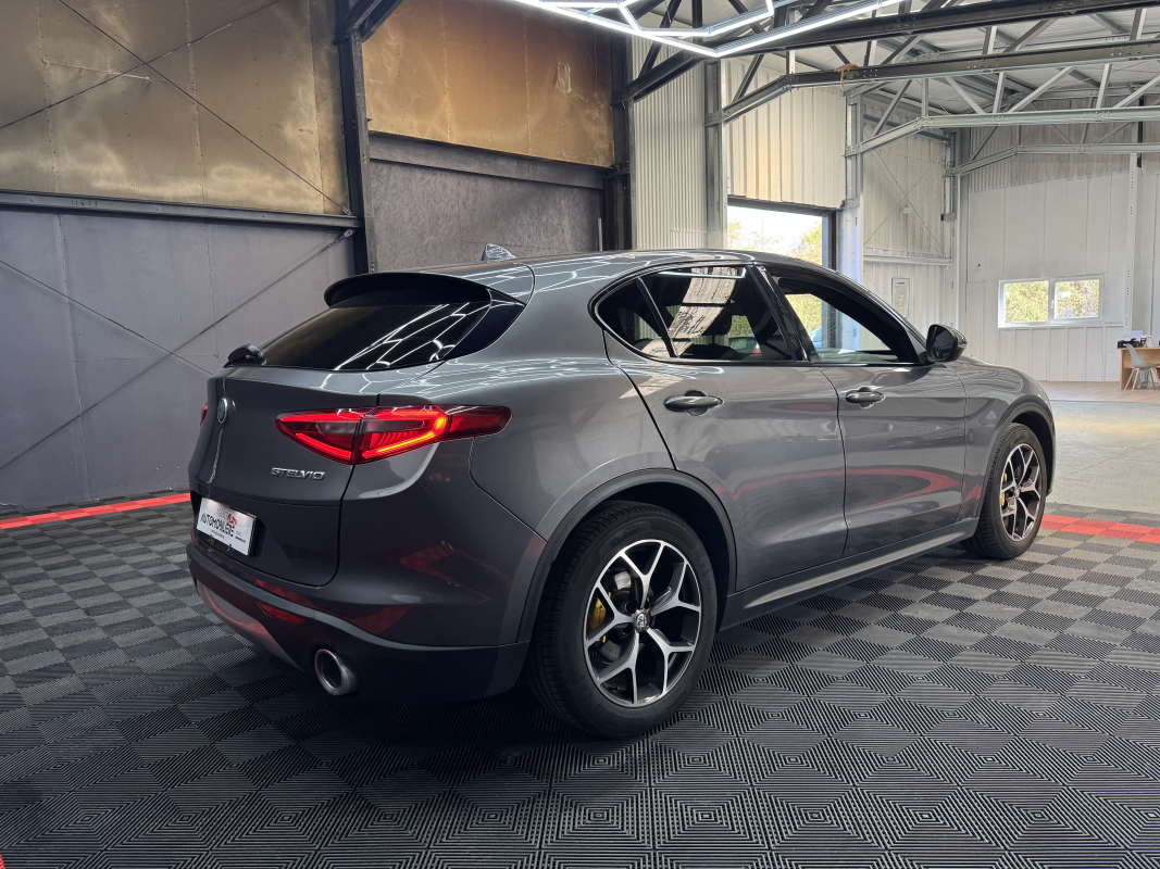 Alfa Romeo STELVIO — 4
