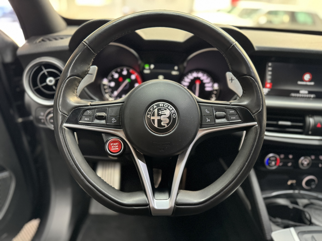 Alfa Romeo STELVIO — 16