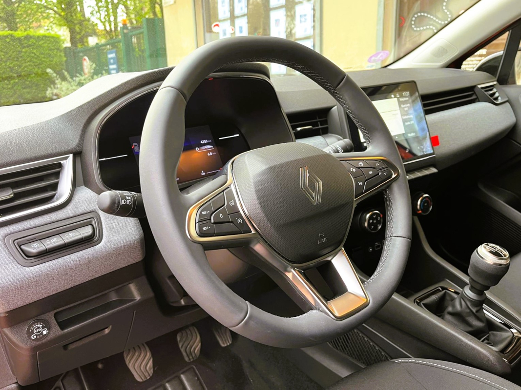Renault Clio — 10