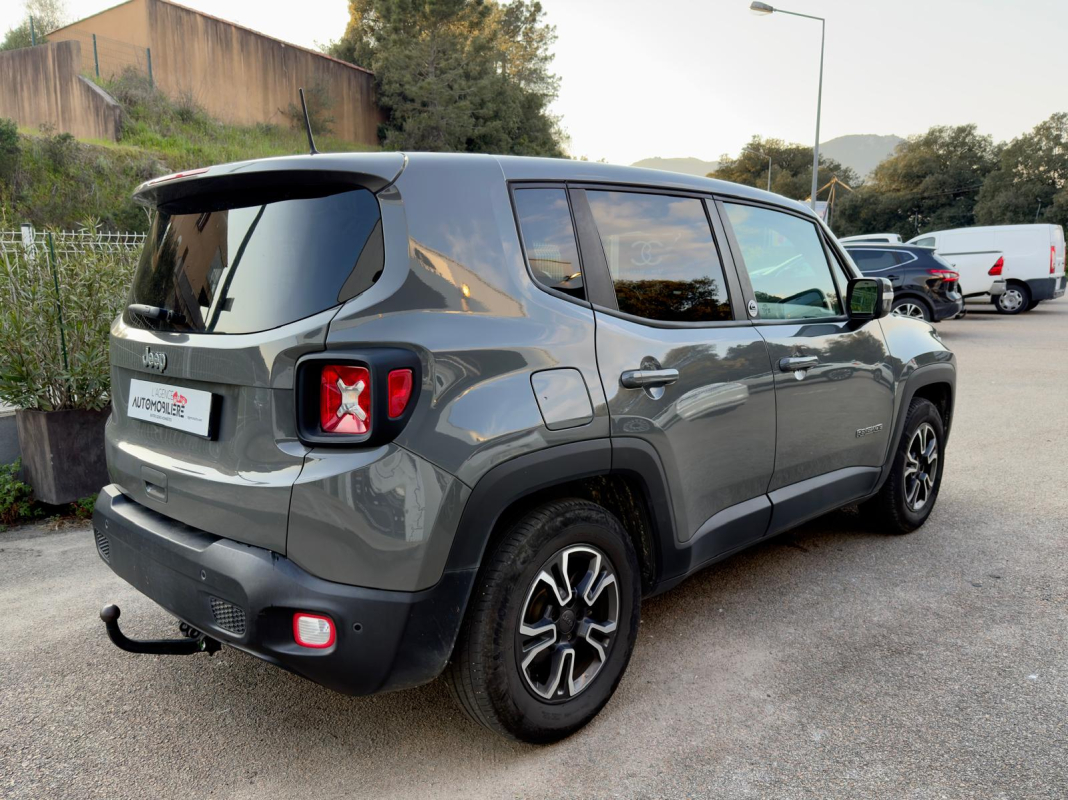 Jeep Renegade — 4