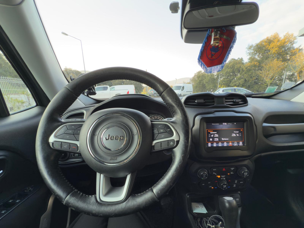 Jeep Renegade — 11