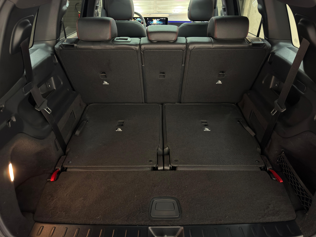 Mercedes GLB — 27