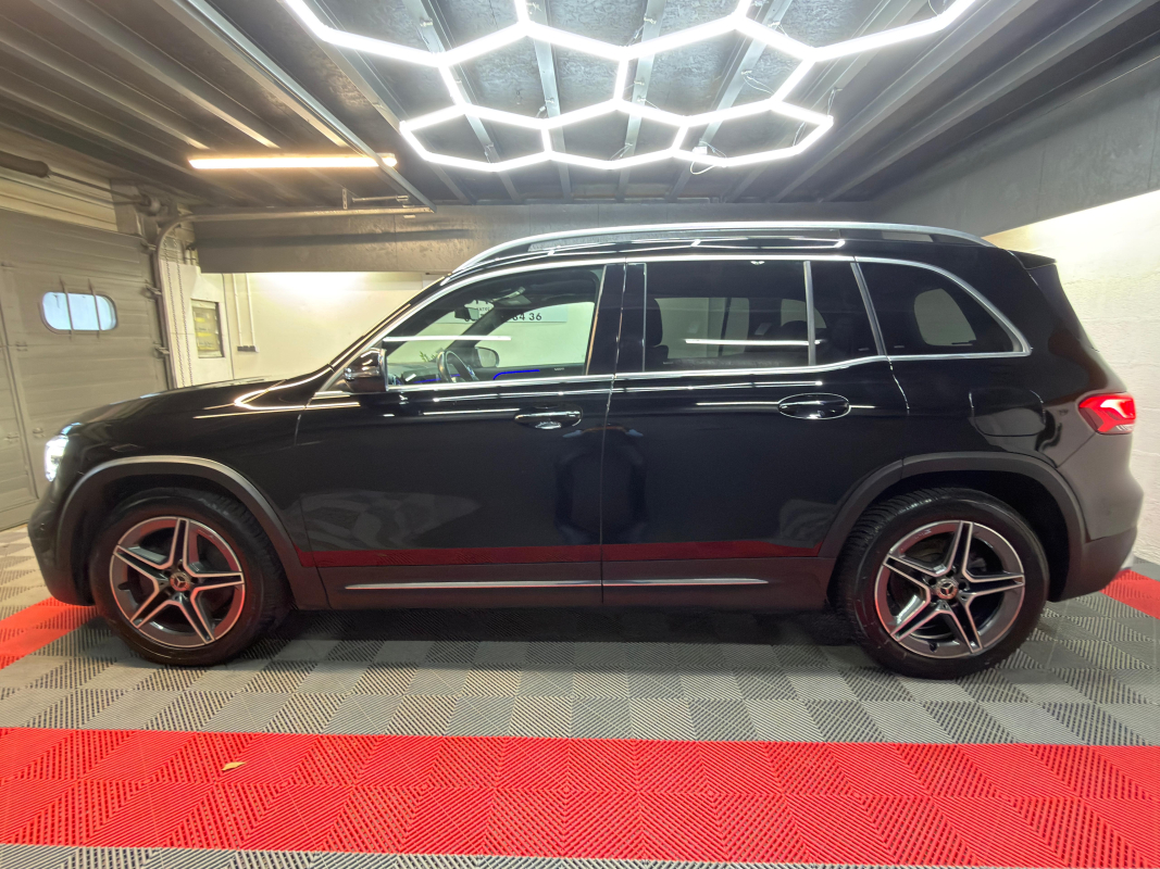 Mercedes GLB — 8