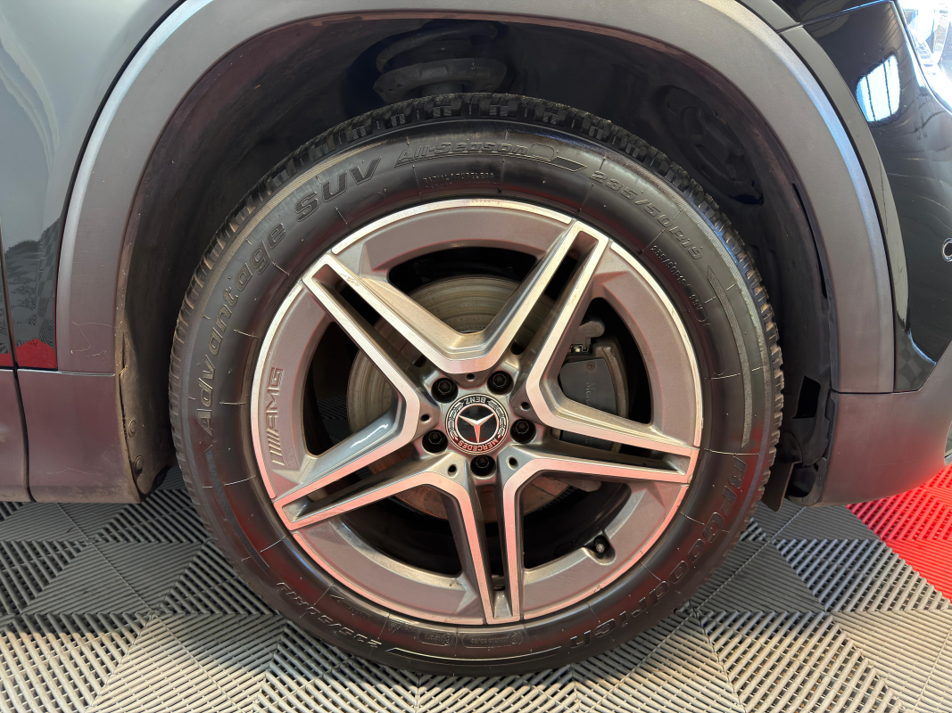 Mercedes GLB — 31