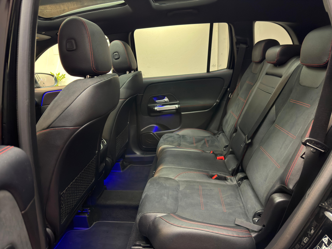 Mercedes GLB — 20