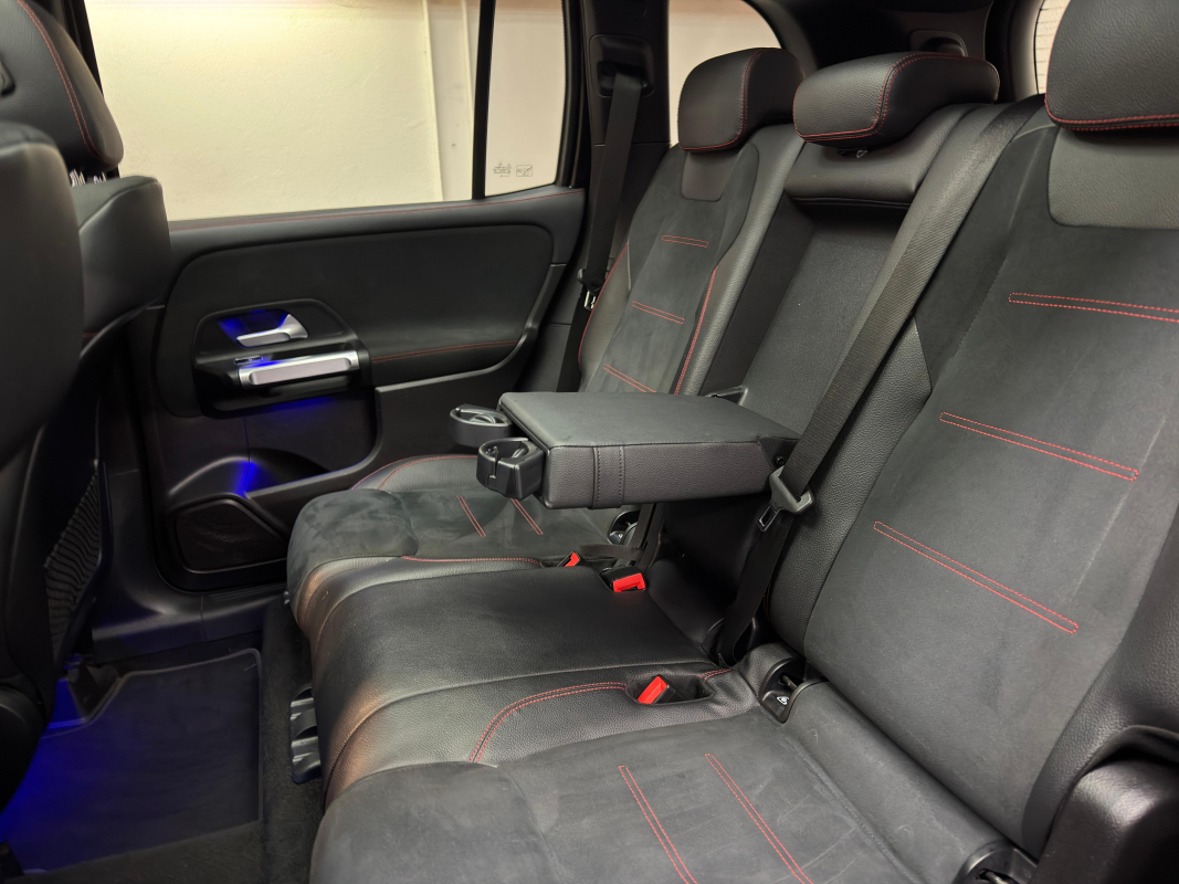 Mercedes GLB — 21