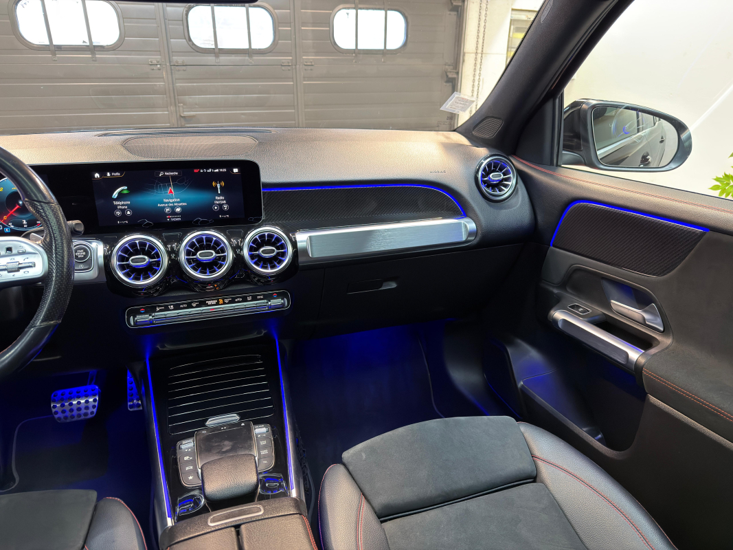 Mercedes GLB — 17
