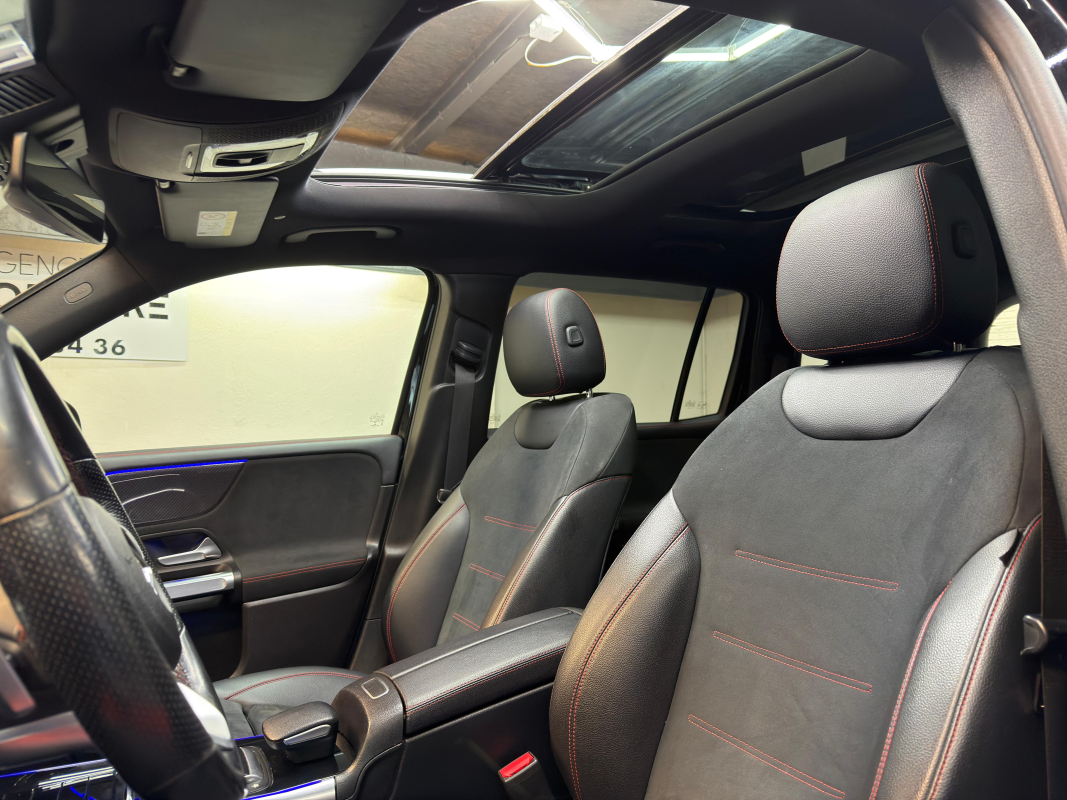 Mercedes GLB — 10