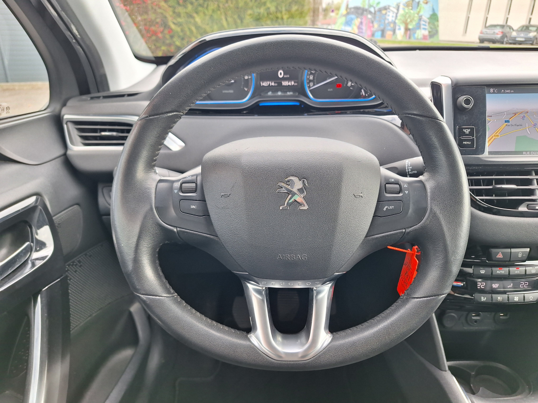 Peugeot 208 — 17