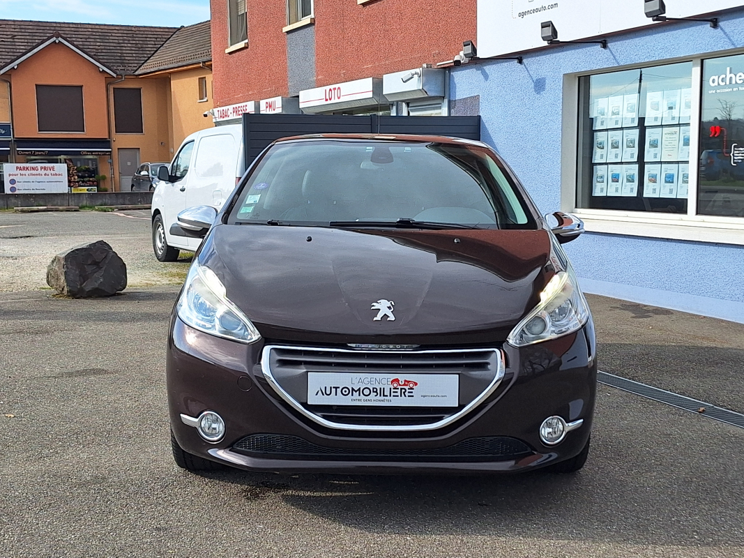 Peugeot 208 — 2