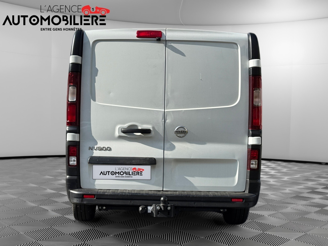 Nissan NV300 — 3