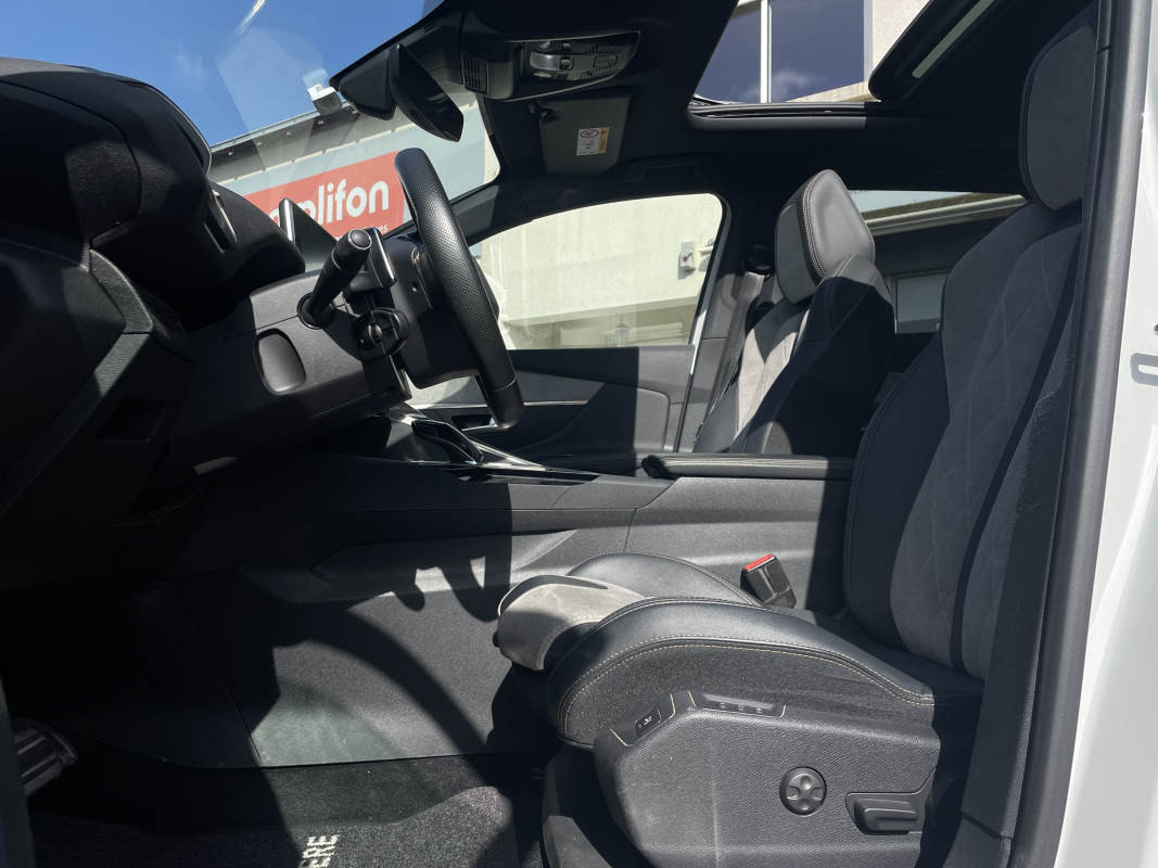 Peugeot 3008 — 7