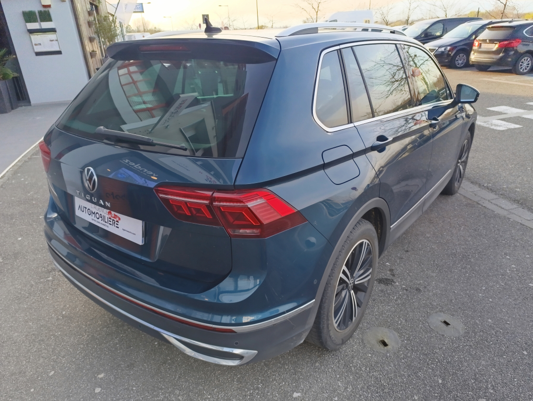 Volkswagen Tiguan — 12