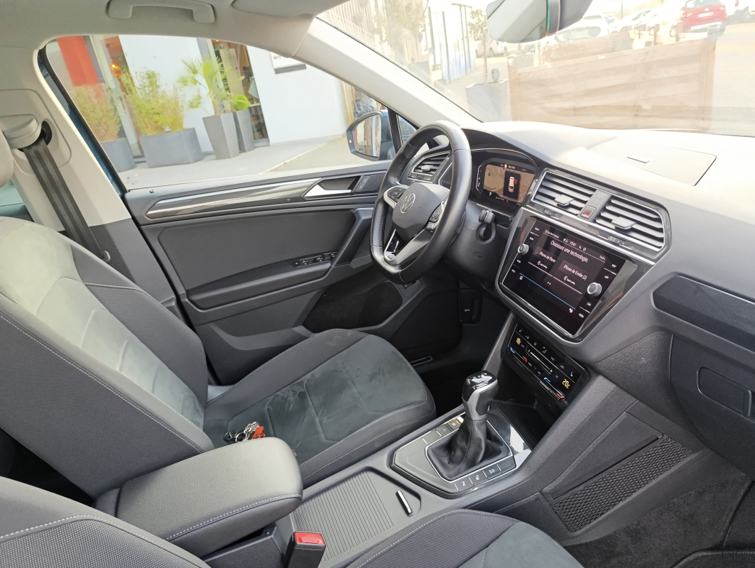 Volkswagen Tiguan — 13