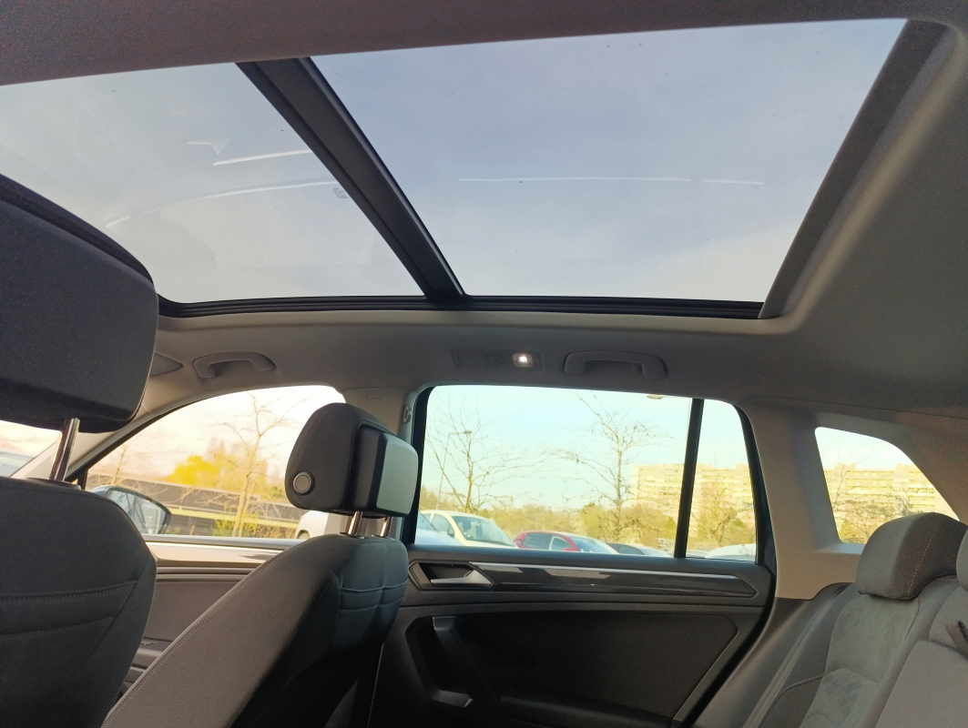 Volkswagen Tiguan — 16
