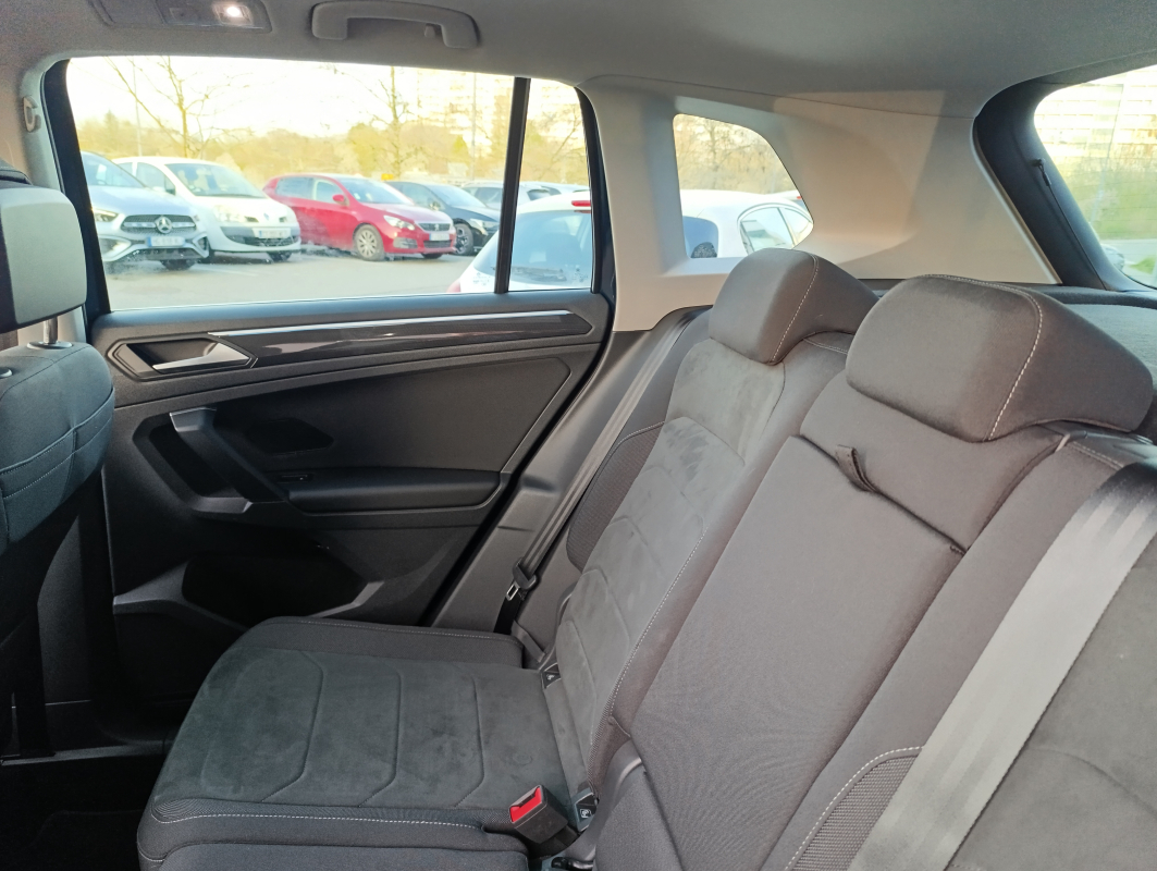 Volkswagen Tiguan — 20