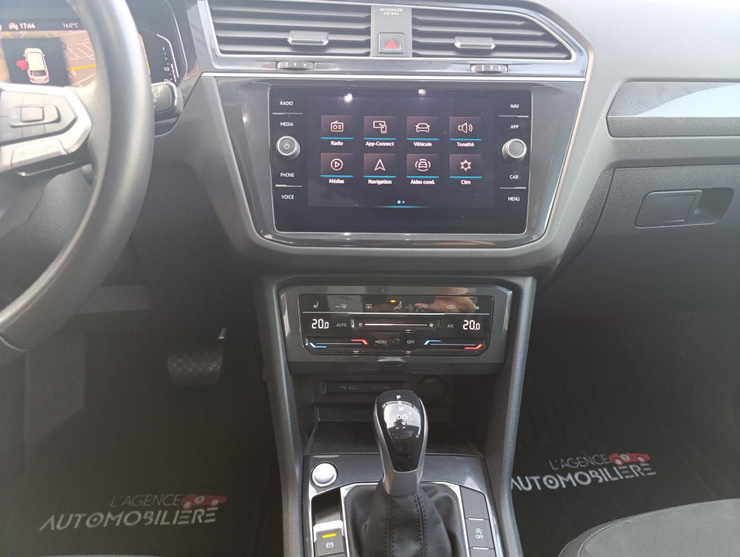 Volkswagen Tiguan — 29