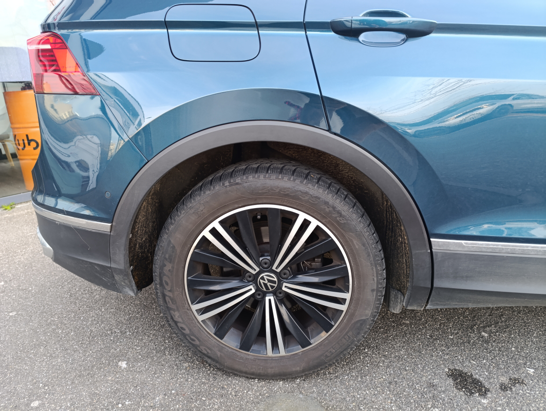 Volkswagen Tiguan — 38