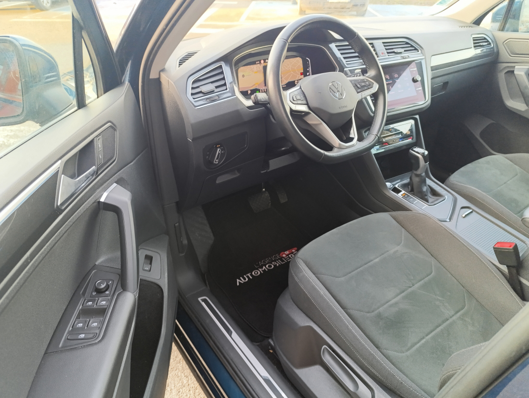 Volkswagen Tiguan — 22