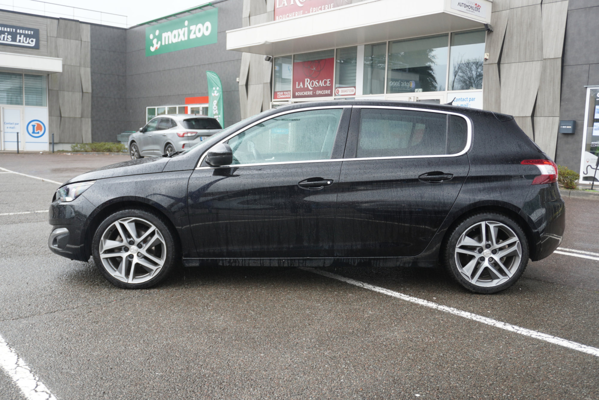Peugeot 308 — 8