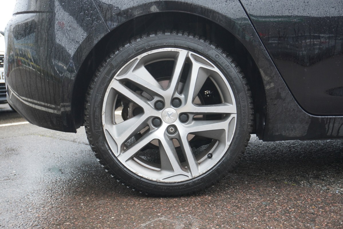 Peugeot 308 — 32
