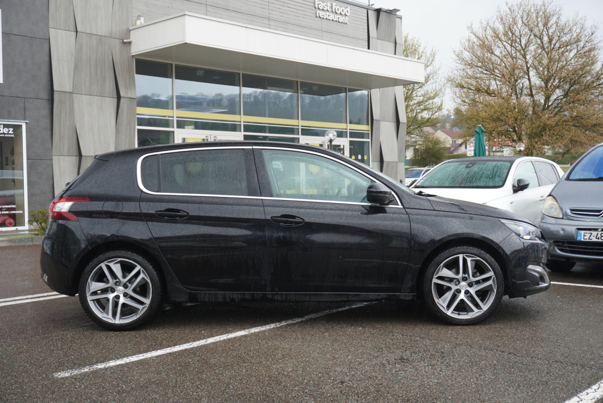 Peugeot 308 — 4