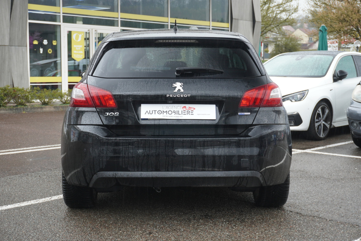 Peugeot 308 — 6