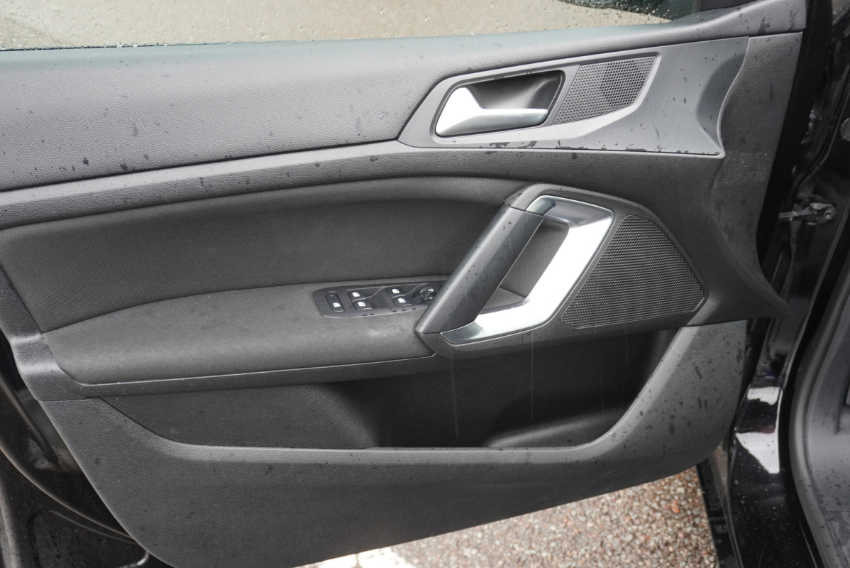 Peugeot 308 — 27
