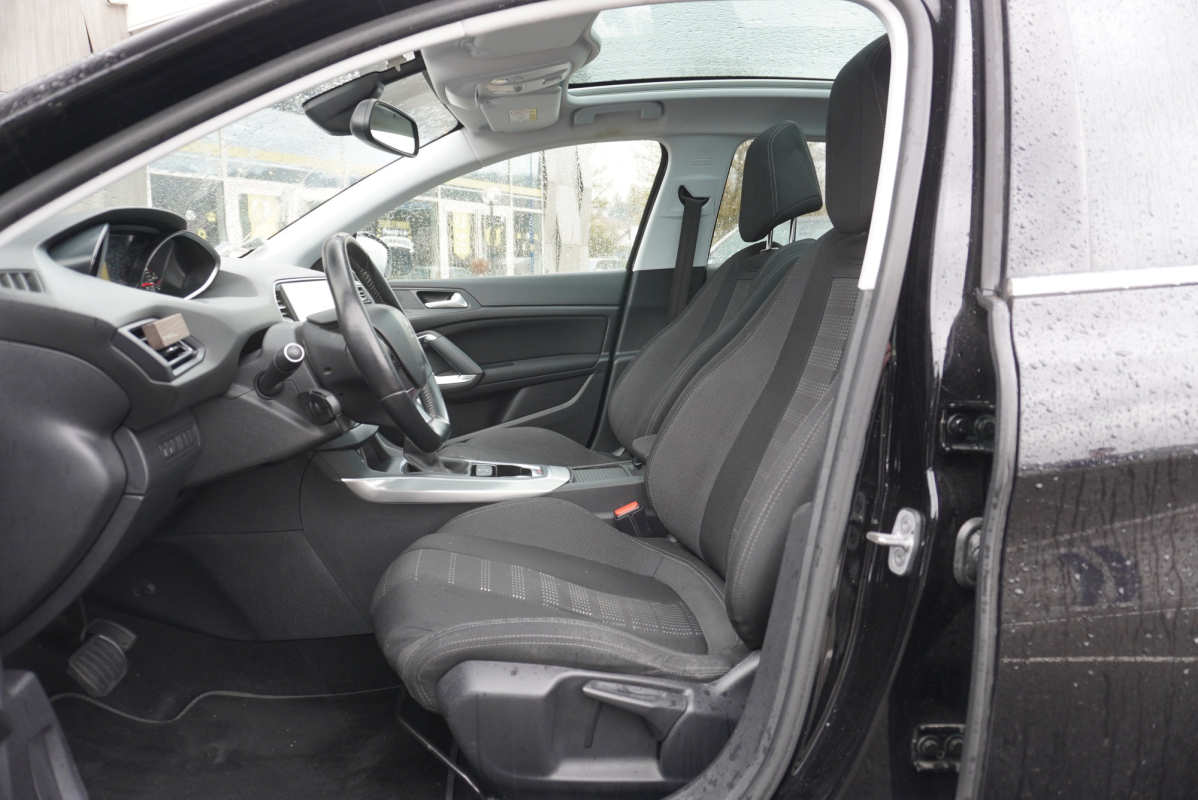 Peugeot 308 — 26
