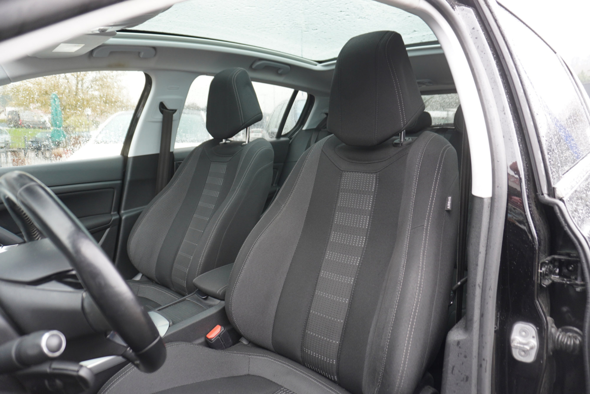 Peugeot 308 — 10