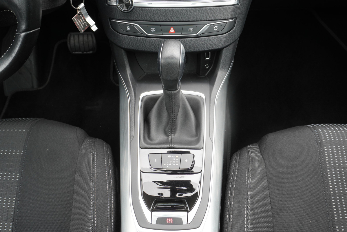 Peugeot 308 — 21