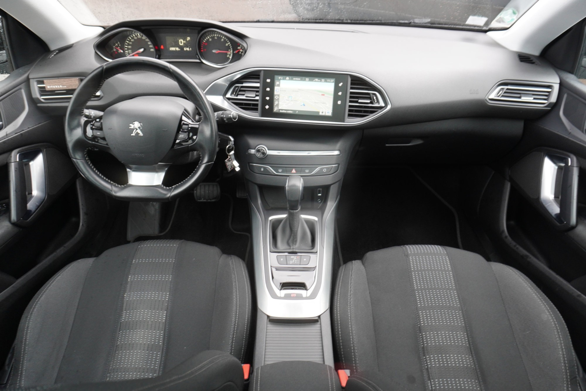 Peugeot 308 — 15