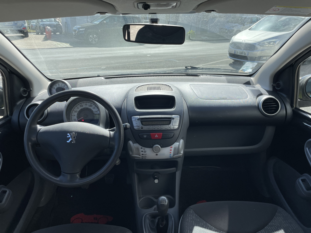 Peugeot 107 — 9
