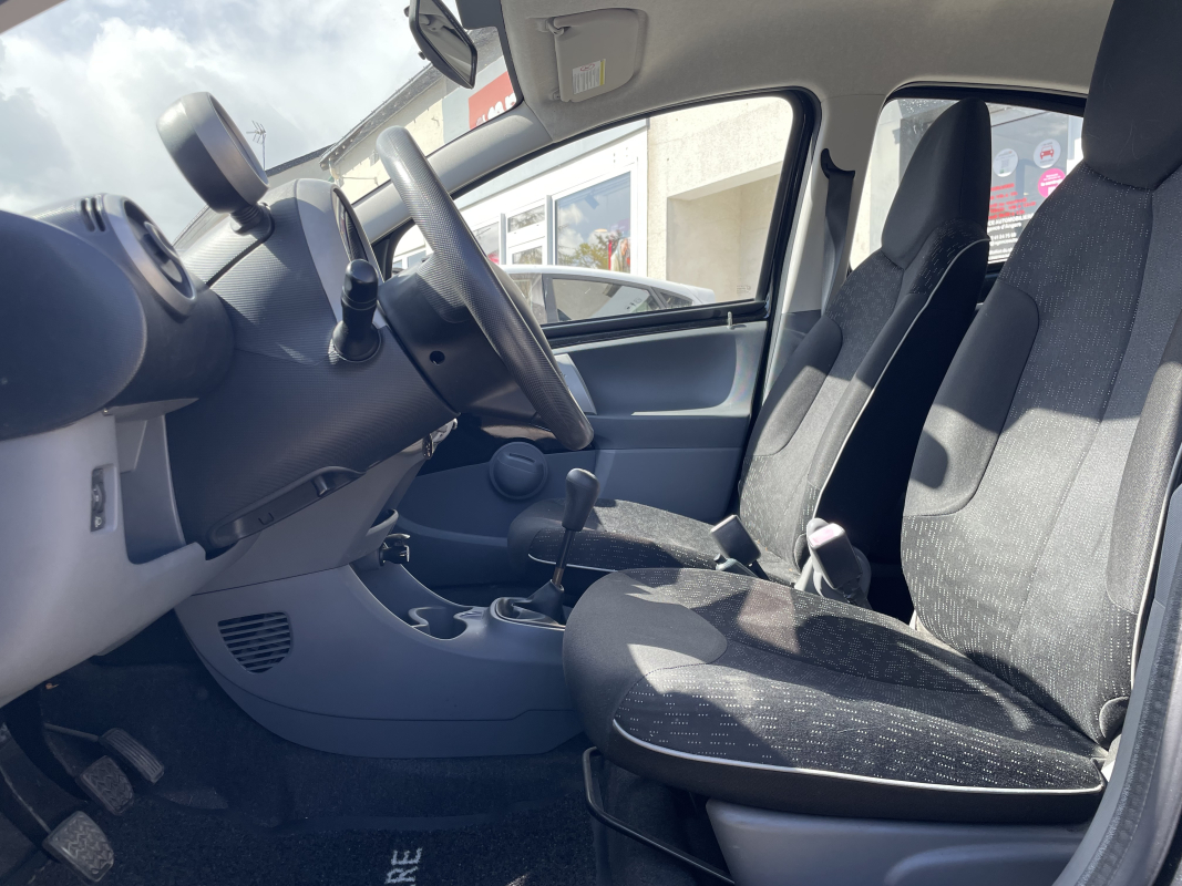 Peugeot 107 — 10