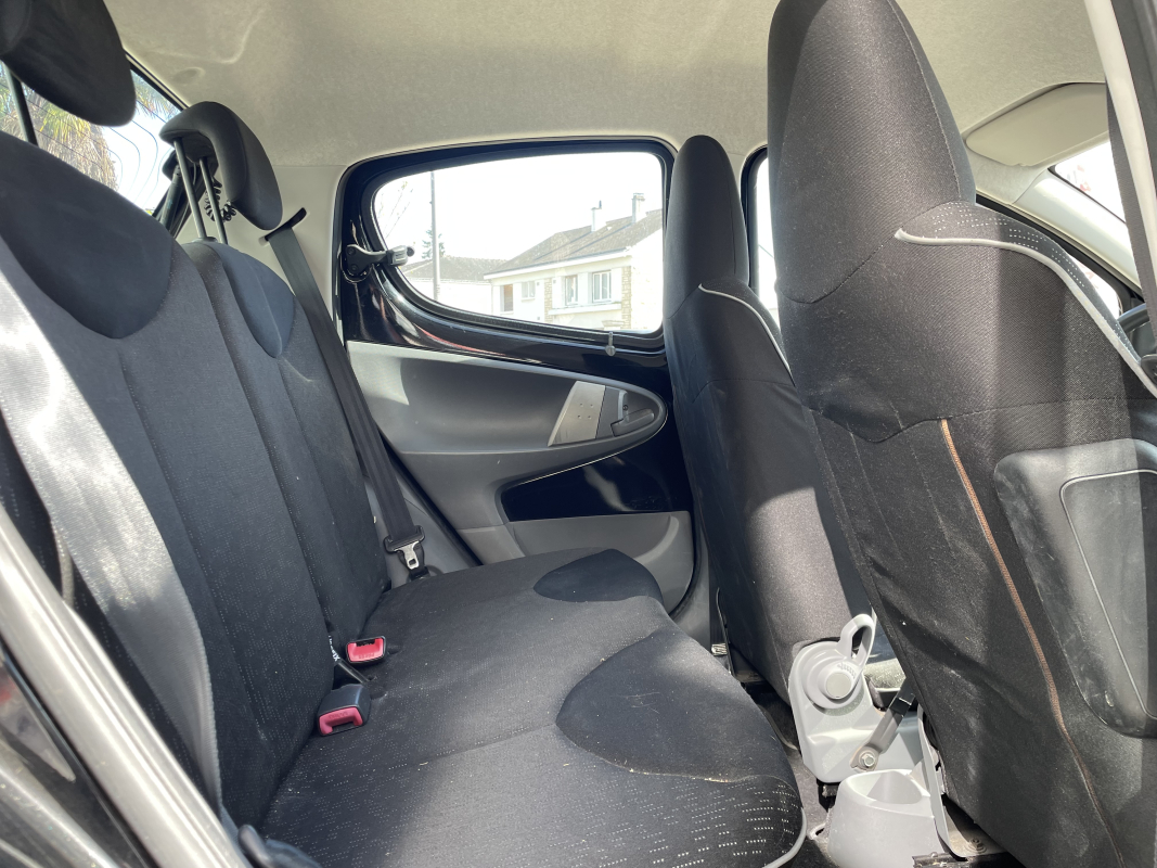 Peugeot 107 — 13