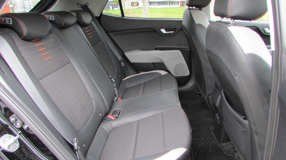 Kia Stonic — 12