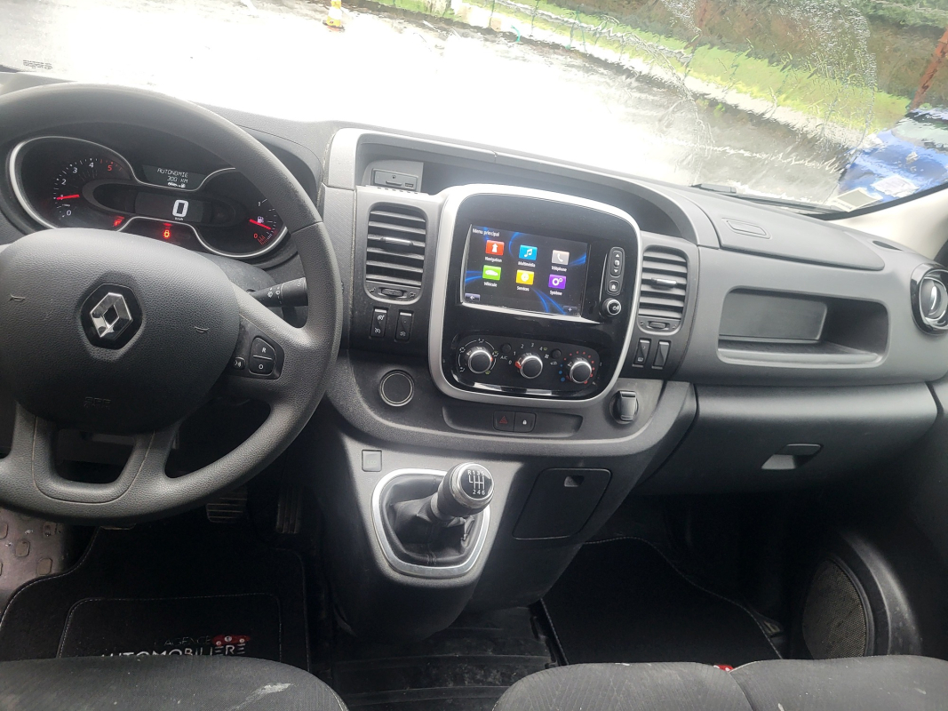 Renault Trafic — 8