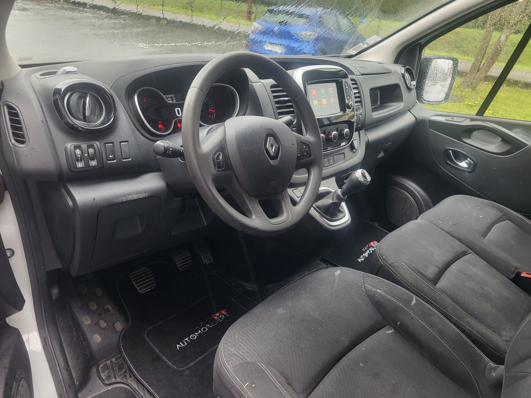 Renault Trafic — 9