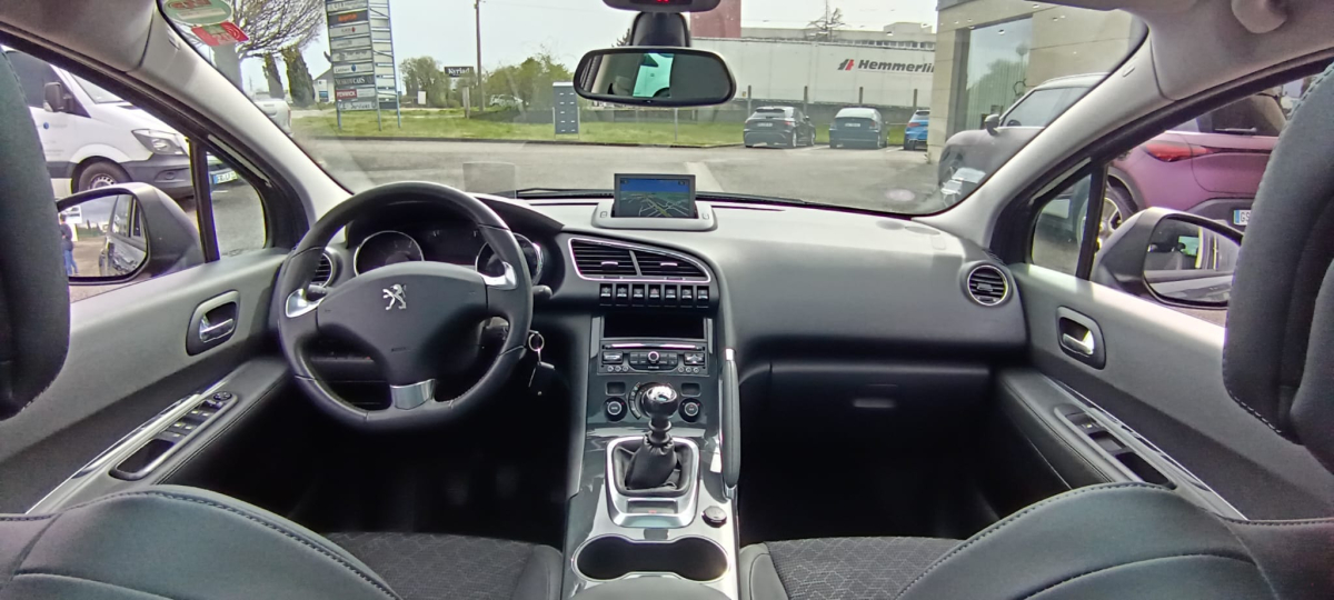 Peugeot 3008 — 11